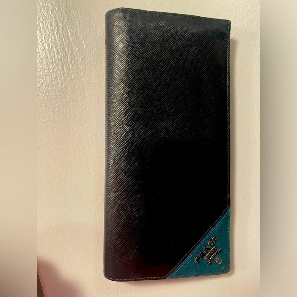 PRADA SAFFIANO BIFOLD LEATHER WALLET